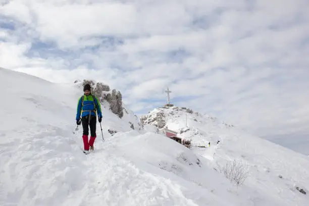 sandakphu trekkers hut